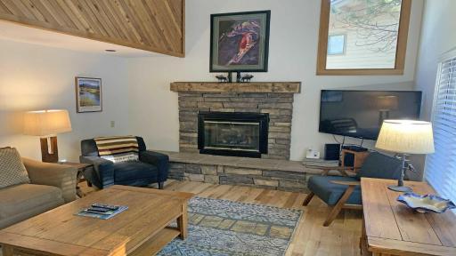 Lark - 14 - Housity