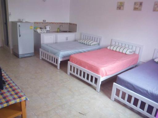 Room in Condo - Impact Thunder Dome Service Taxi - Housity