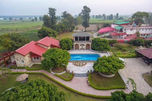 StayVista at Dudly Manor with Swimming Pool - Housity