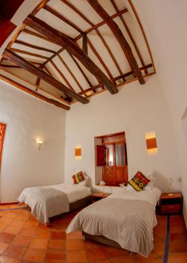 Hotel Marquesa de Pinares - Housity