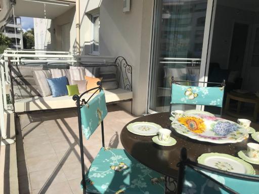 Juan Flore: Calme absolu à 100m de la plage - Housity