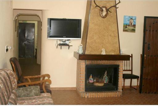 Comfortable villa with private pool in Mesas de Guadalora - Housity