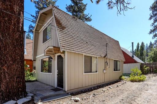 Mojave Getaway - 1958 by Big Bear Vacations - Housity