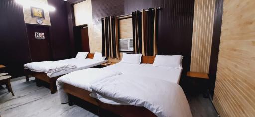 Gokul guest house - Housity