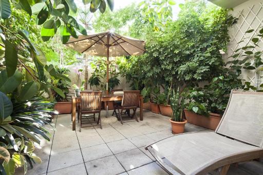 Spacious apartment in Barcelona with outdoor terrace - Housity