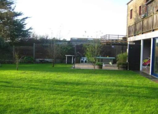 Studio moderne à Hirel avec jardin clos et terrasse - 40m² - Housity