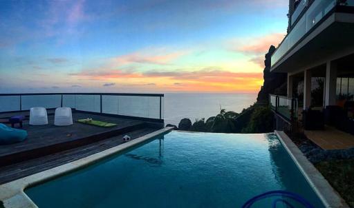 Spacious house with sea view in Caniço + private pool - Housity
