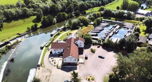 The Riverside inn - Housity