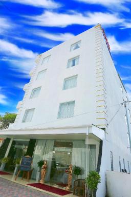 Hotel Nelly Marine - Housity