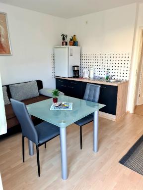 Evi's Apartment - Housity
