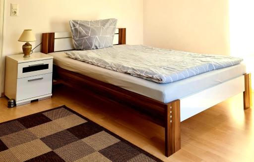 Evi's Apartment - Housity