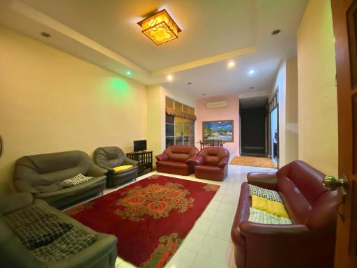 Ambangan Homestay - Housity