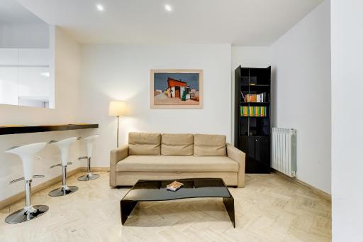 Vatican Andrea's house - Housity