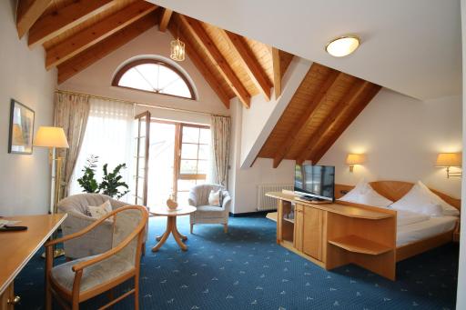 Hotel-Restaurant Hirsch - Housity