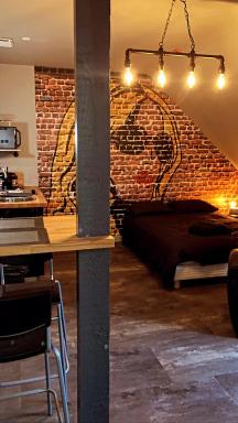 Le studio d'Angèle : Blondie - Housity