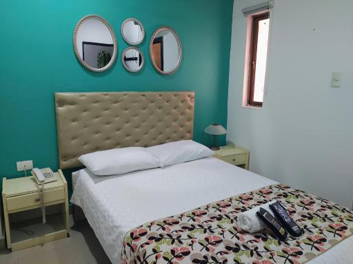 Hotel La Casa Dorada - Housity