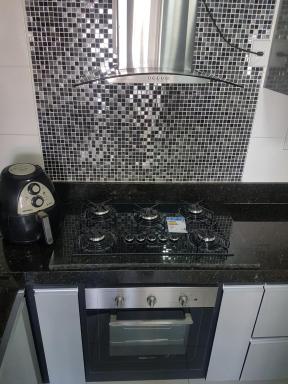 APARTAMENTO ACONCHEGANTE NO CENTRO de Petrolina todo CLIMATIZADO com 4 quartos área gourmet e Wi-fi 300MB - Housity