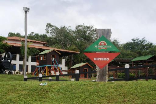 Flat na Fazenda Monte Castelo Gravatá - Housity