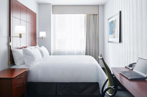 Club Quarters Hotel Central Loop, Chicago - Housity
