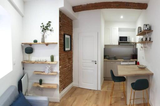 STUDIO CHARMANT-CONFORT-HYPERCENTRE-METRO-WIFI - Housity