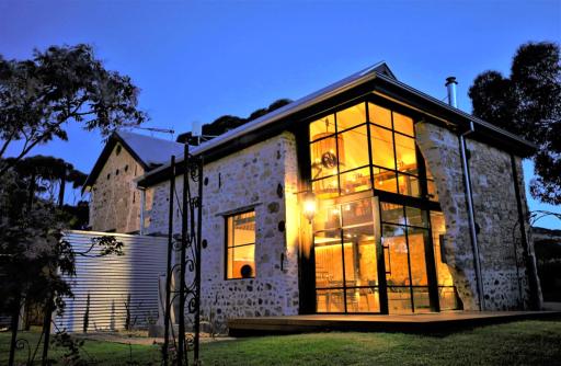 The Old Chaff Mill Organic Vineyard Retreat - Housity