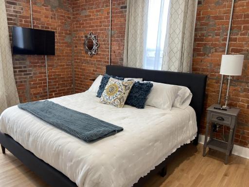 Brickhouse Loft - a boutique hotel - Housity