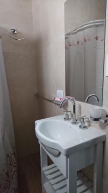 Luminoso Departamento,con cochera Zona Centro - Housity
