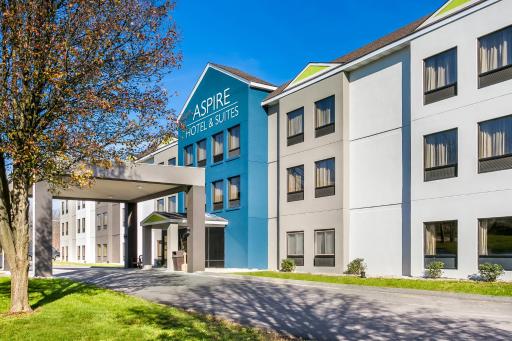 Aspire Hotel and Suites - Housity