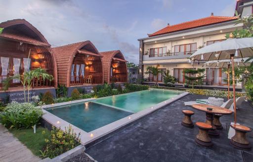 Mailaku House - Housity