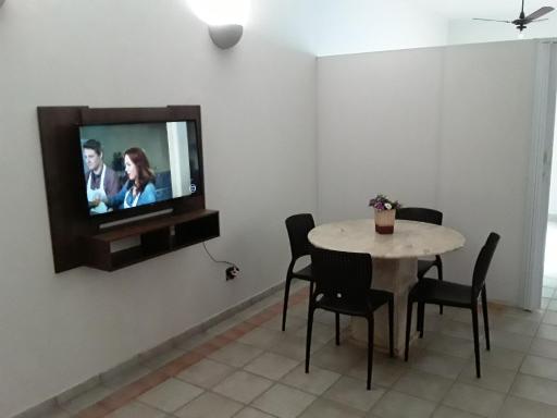 Casa próximo à UNIUBE, Aeroporto e hospitais - Até 05 pessoas - Housity