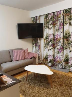 Kaunis valoisa 3 krs pikkukaksio Vantaa Koivukylä - Housity