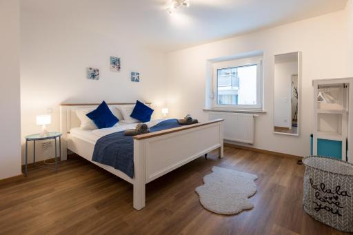 BRIGHT - BeachStyle - KITCHEN - KINGBED - PARKING - NETFLIX - Housity