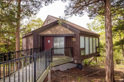 UNIT 70 - Treeloft 3 Bedroom Villa - Housity