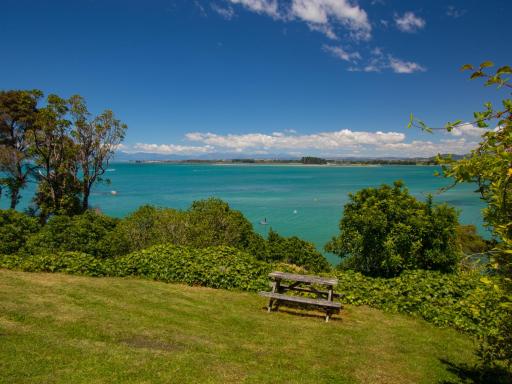 Bay Breeze - Stephens Bay, Kaiteriteri Home - Housity