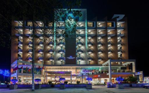 Long Beach Hotel - Housity
