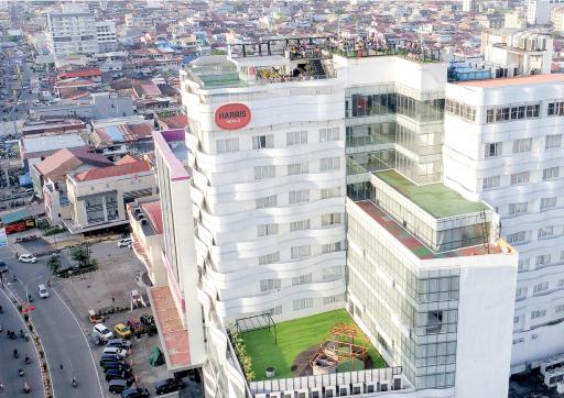 HARRIS Hotel Pontianak - Housity