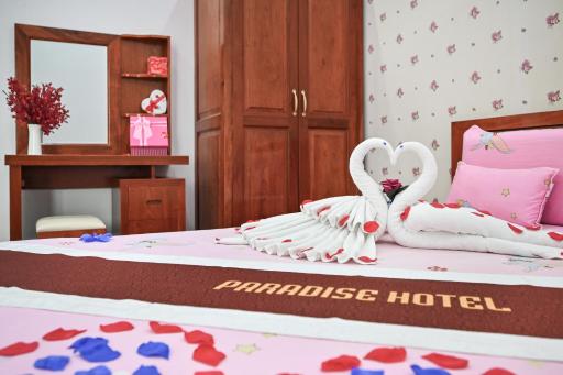 Paradise Hotel - Housity