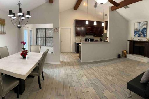 Modern Comfort in the Heart of Baton Rouge, Mall of Louisiana - Housity