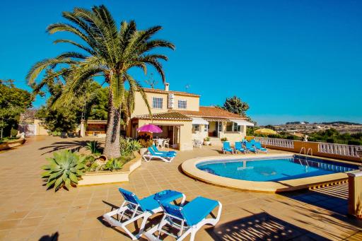 Finca Palacios - comfortable holiday accommodation in Benissa - Housity