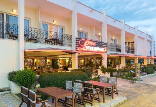 Lotus Family Hotel - Free Parking - Hizvo
