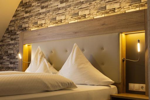 Land-gut-Hotel Räuber Lippoldskrug - Housity