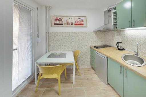Bibi's Apartments - Housity