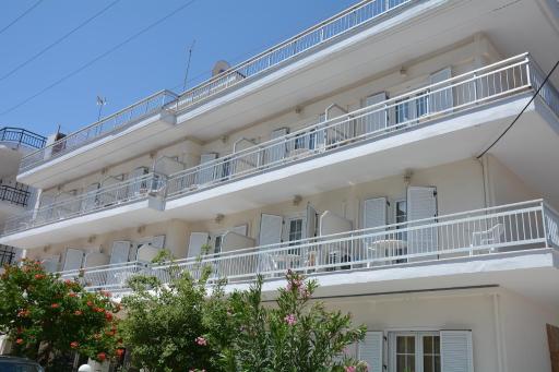 POSEIDON Hotel - Housity