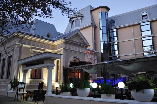 Vigo Grand Hotel - Housity