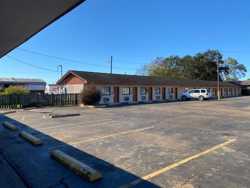 Relax Inn-Plaquemine - Housity