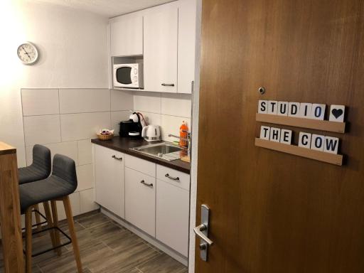 STUDIO THE COW - Housity