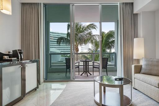 Junior Suite at Sorrento Residences- FontaineBleau Miami Beach home - Housity