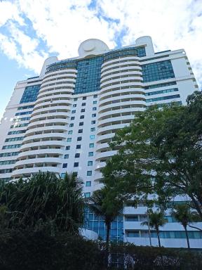 Barra Prime Flats, Ed Mediterrâneo, wi-fi 400Mb, balsa pra praia grátis, ar condicionado novo! - Housity