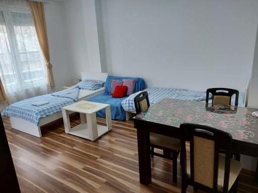 Adam' s Apartment 3 - Housity