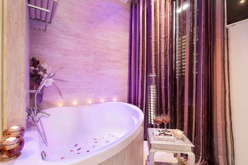 Romantic Barcelona Apartment - Housity
